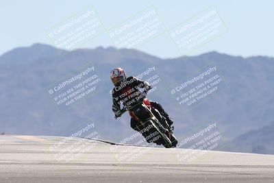 media/Oct-13-2025-Moto Forza (Mon) [[a66d839500]]/3-B Group/Session 4 (Turn 9)/